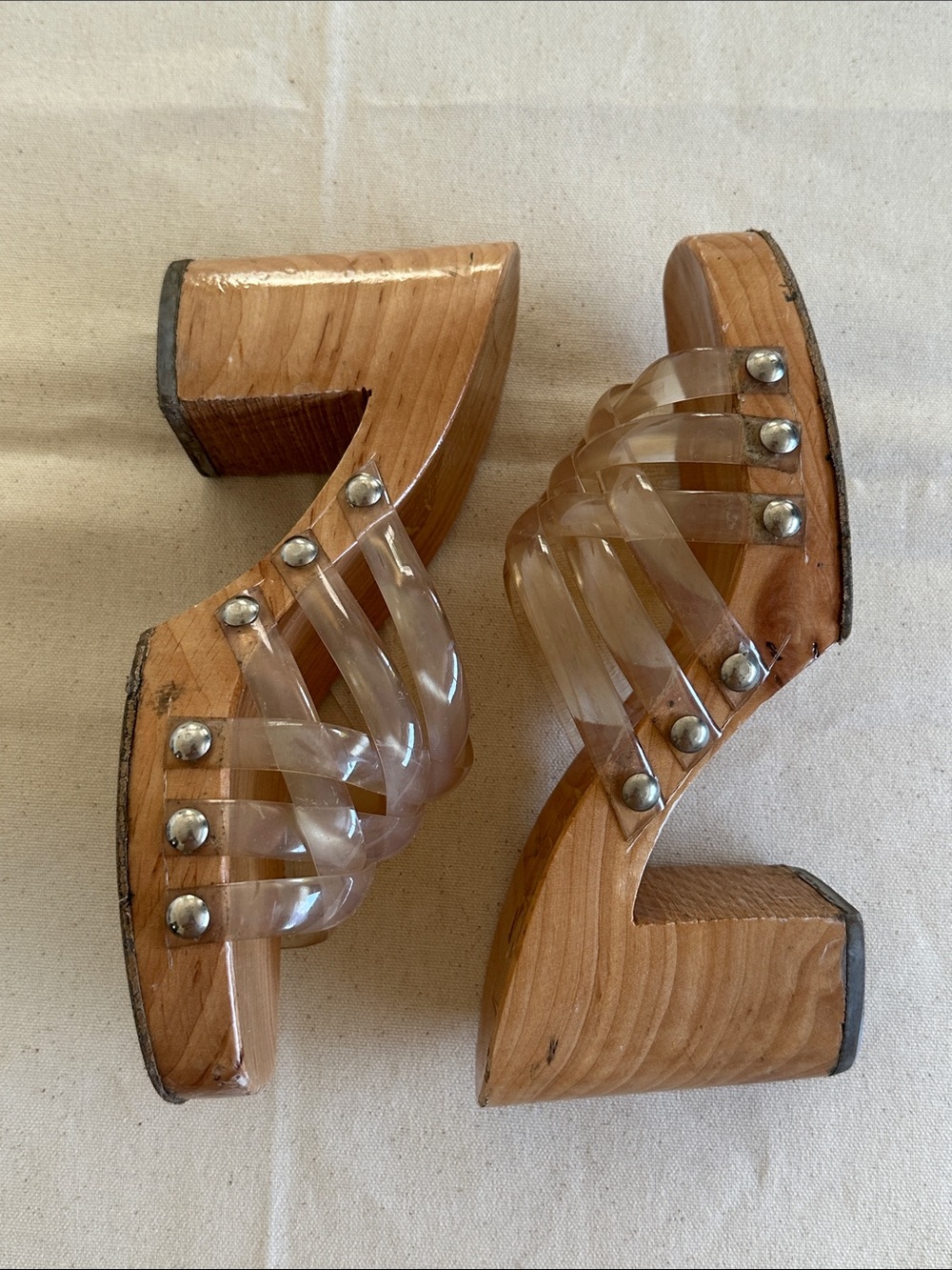 Vintage Clear Strappy Wood Block Heel Sandals - Picture 4 of 11